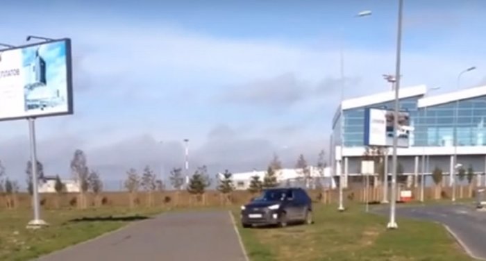 Rostov resident drove along the sidewalk so as not to pay for parking at Platov Airport - Business Community, Rostov-on-Don, Platov