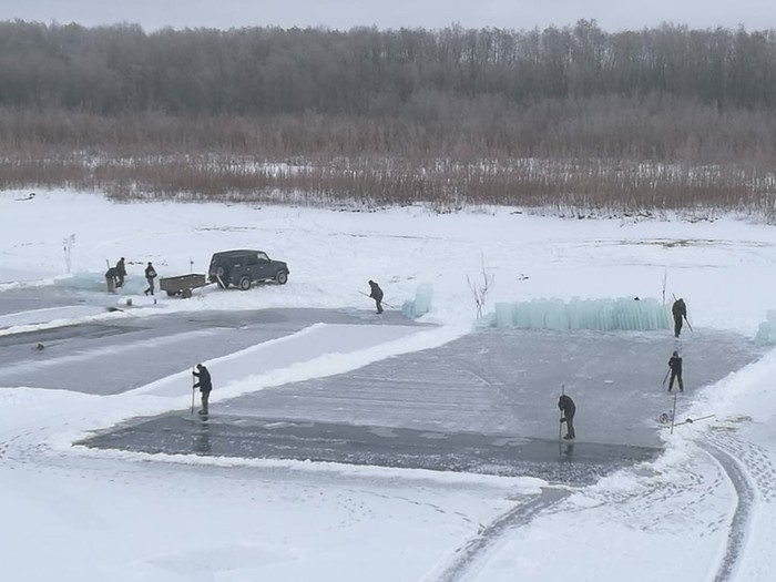 А тем временем где-то далеко на Севере - Якутия, Лед