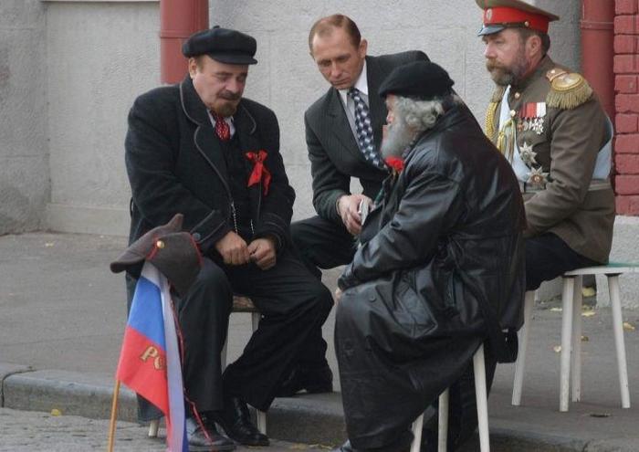 ---How can we equip Russia? - Actors and actresses, the Red Square, Lenin, Vladimir Putin, Nicholas II, Karl Marx
