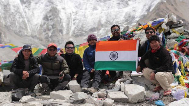 A couple from India conquered Mount Everest using Photoshop - Everest, The mountains, Mountaineering, Fraud, Deception, Photoshop master, Longpost