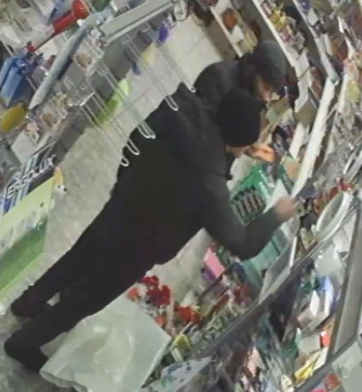 Thieves in the store. Who knows them? Saratov - My, Thief, Theft, Fraud, Villains, Attackers, Score, No rating, Video, Longpost