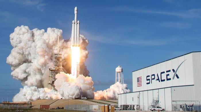 Компания SpaceX получила разрешение на запуск более 7500 интернет-спутников. Космос, Спутниковый интернет, Новости