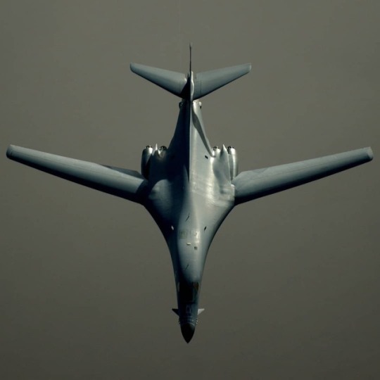 Machine body - Airplane, Bomber, b-1 Lancer