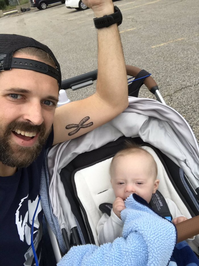 A young father came to the finish line of the New York Marathon with his son in his arms - Father, Down Syndrome, Marathon, Charity, Motivation, Kindness, Longpost