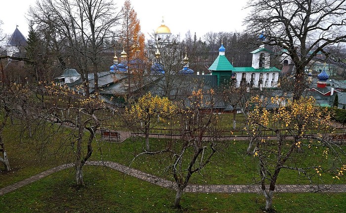 Спустя 18 лет Путин вновь посетил Псково-Печерский монастырь Религия, Православие, РПЦ, Владимир Путин, Политика, Россия, Псков, Новости, Длиннопост