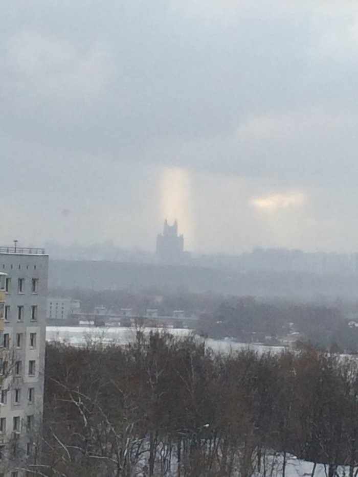 Aliens are trying to steal a building in the center of Moscow!!! - Aliens, Moscow, It seemed