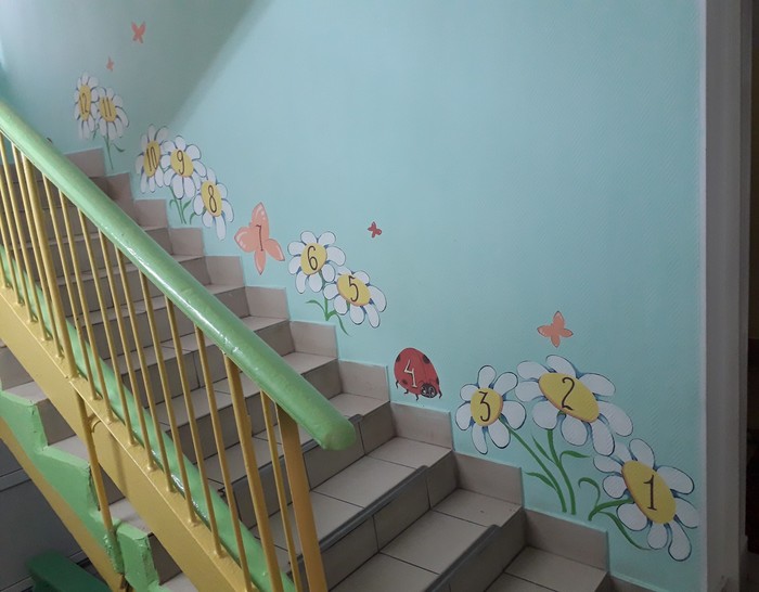 Staircase in kindergarten - My, Wall painting, , Longpost, Kindergarten