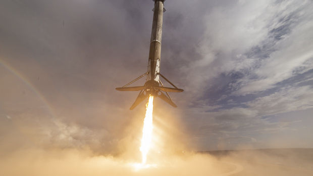 SpaceX set 2 records at once: the first stage of the Falcon 9 was launched into space for the third time, while launching 64 satellites into orbit - Falcon 9, Spacex, Space, Elon Musk, Video, Longpost