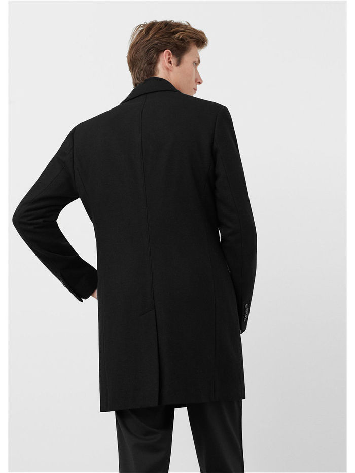 Мужское пальто со спины