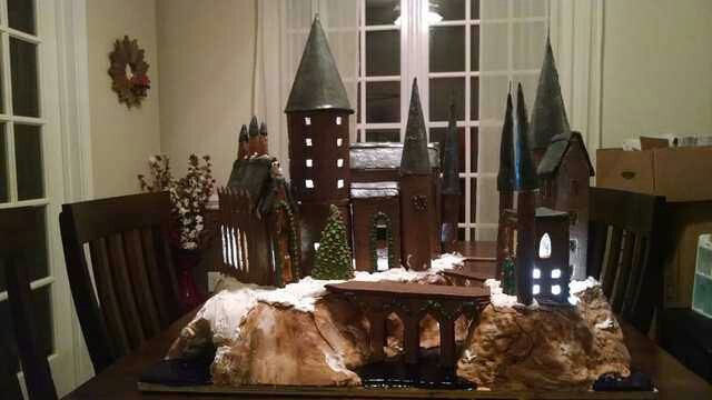 My friend made a gingerbread Hogwarts! - Hogwarts, Gingerbread, Cake, beauty, Food, Reddit, Honestly stolen