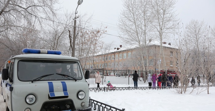 В Москве ученик пришел в школу с ножом, угрожая учителям - Моё, Москва, Происшествие, Школа, Школьники, Угроза