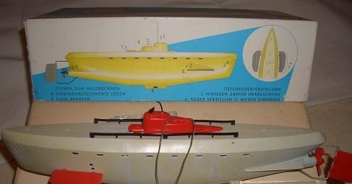 Детская игрушка подводная лодка с колесиками