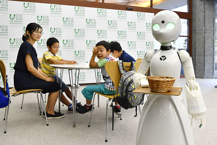 In Japan, Ory Lab found a way to employ paralyzed people - Robot, Disabled person, Work, Startup, Cafe, Video, Longpost