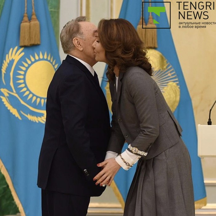 The President presented the award to his daughter Aliya Nazarbayeva. - Kazakhstan, Nursultan Nazarbaev, The president, Reward, The culture