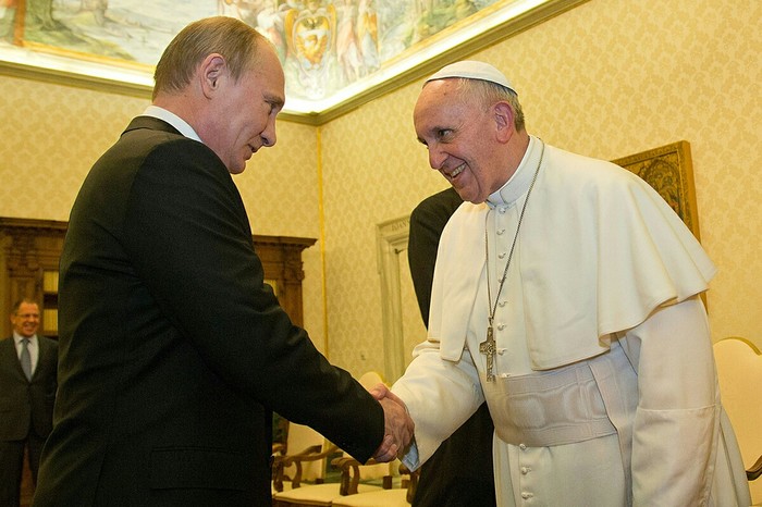 Ватикан не признает новую украинскую церковь.