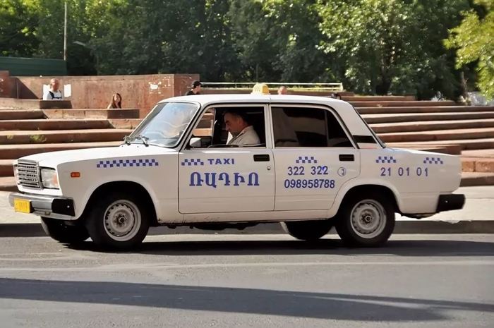 Dialogue in an Armenian taxi - My, Russia, Armenia