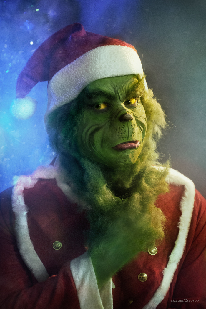 Sneaking on the Grinch - My, The Grinch Stole Christmas, Cosplay, Makeup, FX, Prop School, Longpost
