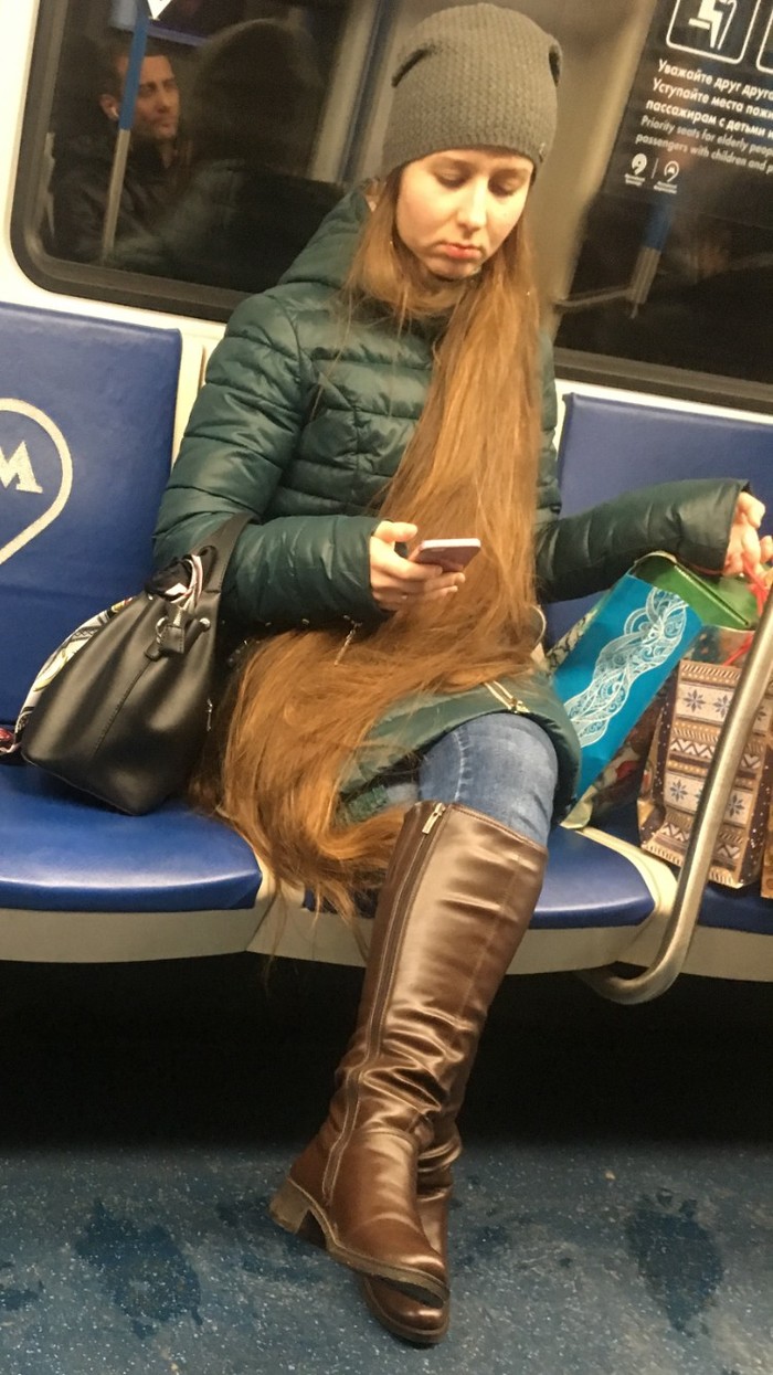 Rapunzel from the underground - Rapunzel, Moscow Metro, Longpost, Girls, The photo, Hair