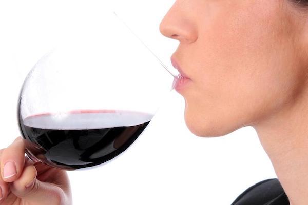 Пить сухое красное вино полезно для здоровья thumbnail
