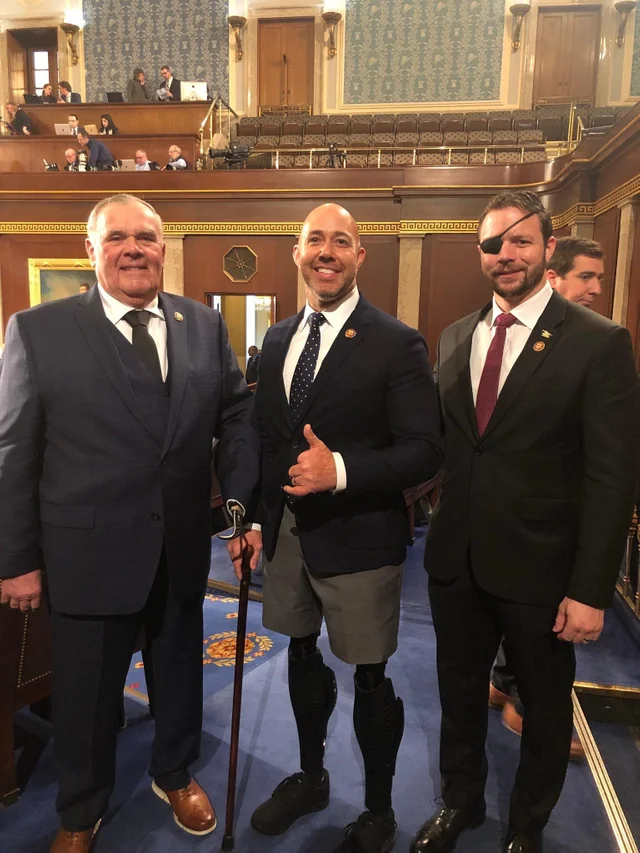 5 eyes, 5 arms, 4 legs - Disabled person, The photo, U.S. Congress