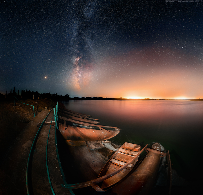 Krasinskoye reservoir. Summer 2018. - My, The photo, Astronomy, Landscape, Milky Way, Reservoir, Planets and stars, Night, A boat