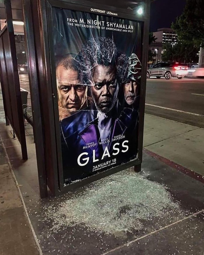 Marketing ploy! - Glass, Movies, Promo, Marketing, Bruce willis