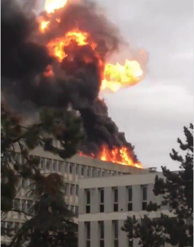 A series of gas explosions occurred on the campus of the University of French Lyon, after which a large fire began. - news, Fire, France, Lyon