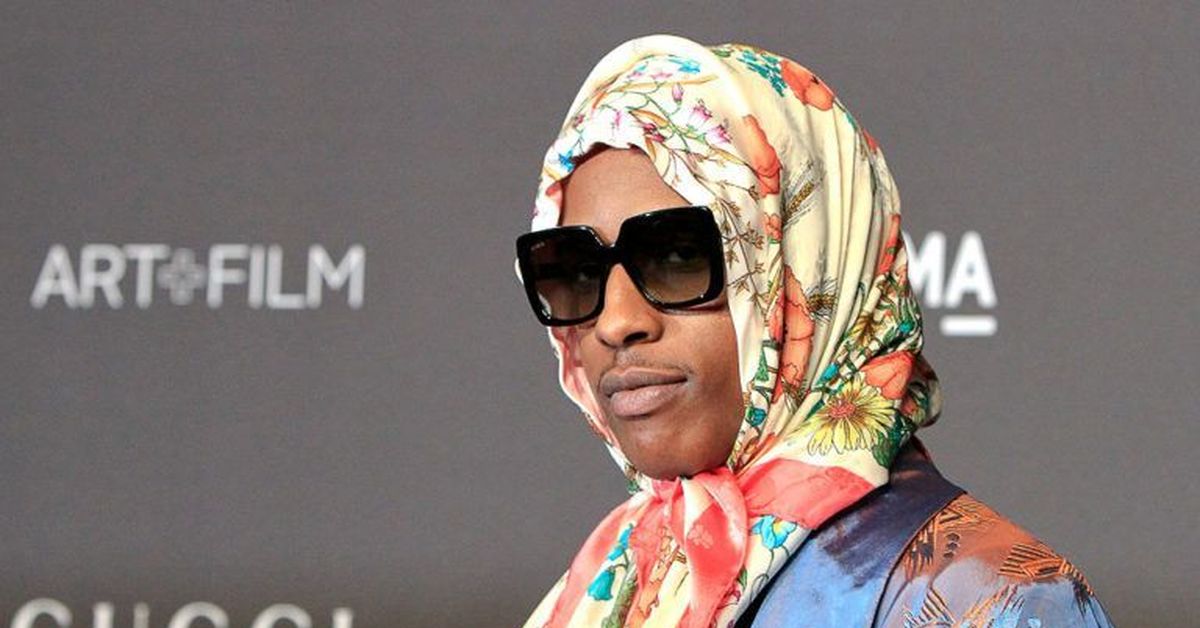 Babushka. ASAP Rocky в платке. Асап Рокки бабушка. Асап Рокки бабушка бой. Асап роки в платке гуччи.