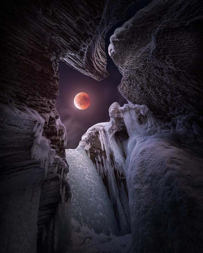 Breathtaking shot of the red moon - moon, Ice, Sky, Night
