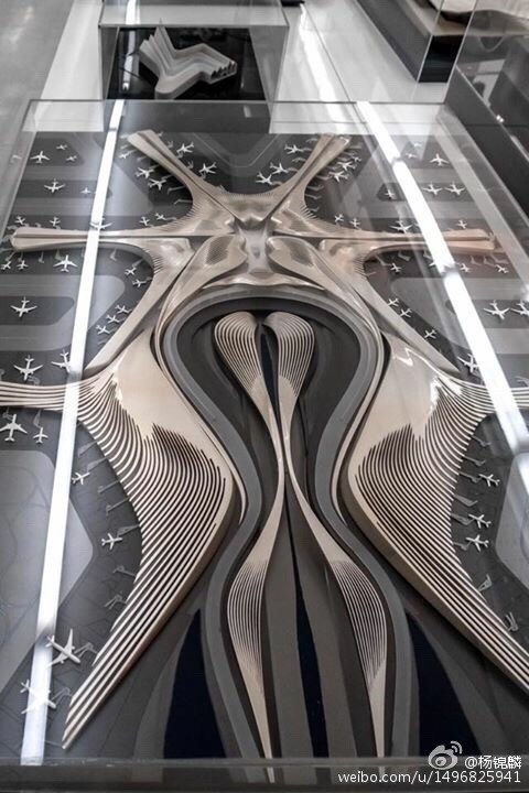 Когда смотришь на кирпич, а думаешь о ней - Zaha Hadid, Озабоченность, Длиннопост