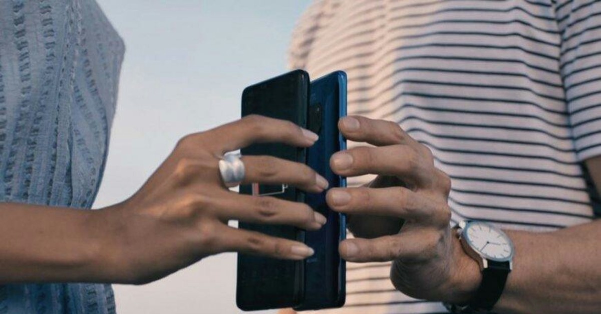 зарядка айфона задней. зарядник для айфона. зарядка на айфон 5. зарядка samsung galaxy s2. заряжает в обратную сторону.