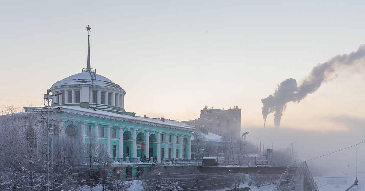 Город полярный вокзал