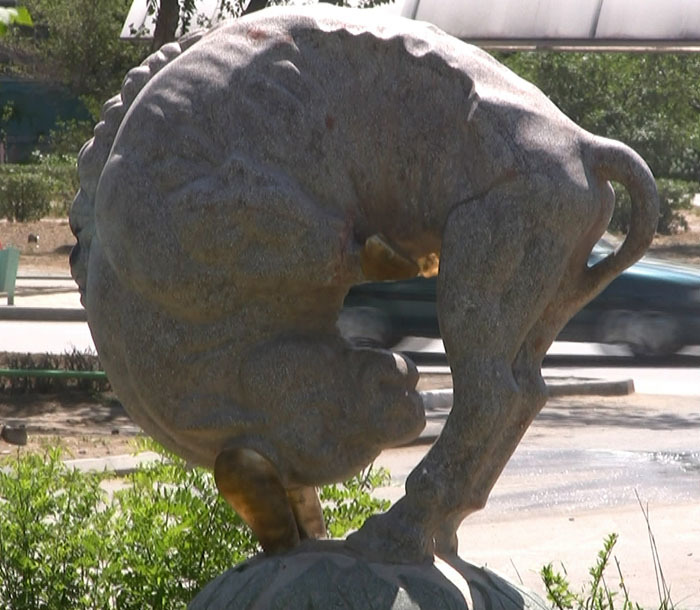 Sculpture - My, Bull, Sculpture, Doggy style, Aktau, Mystery, Longpost