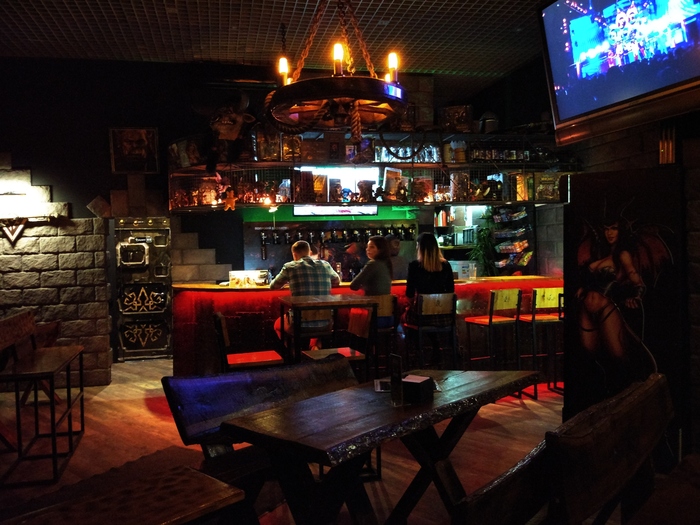 Cool nerdy pub with almost no nerds) - My, Warcraft, World of warcraft, Wow, Gamers, A pub, Bar, Dota, LOL, Longpost