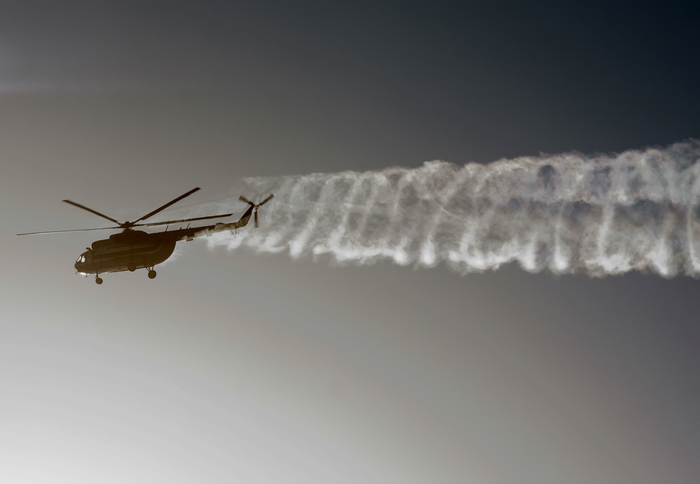 Condensation vortices - Helicopter, Mi-8, Aerodynamics, Condensation, Condensation trail, The photo, From the network, From the propellers!