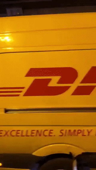 Что то пошло не так... Dhl, Доставка, Авария, Авто, Гифка