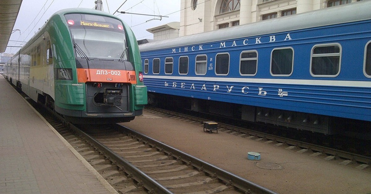 Поезд москва белоруссия. Белорусская железная дорога Минск-Москва. Пассажирский поезд белорусской железной дороги. 002б «Беларусь». Электрички в Беларуси.