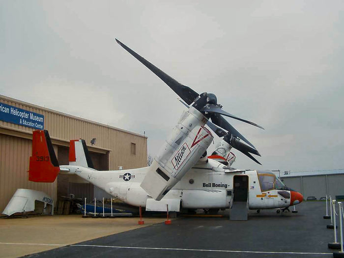 Конвертоплан V-22 Osprey самолет