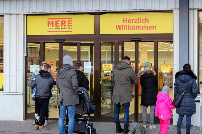 Supermarket in Leipzig closed after Germans fight over groceries - Germany, Fight