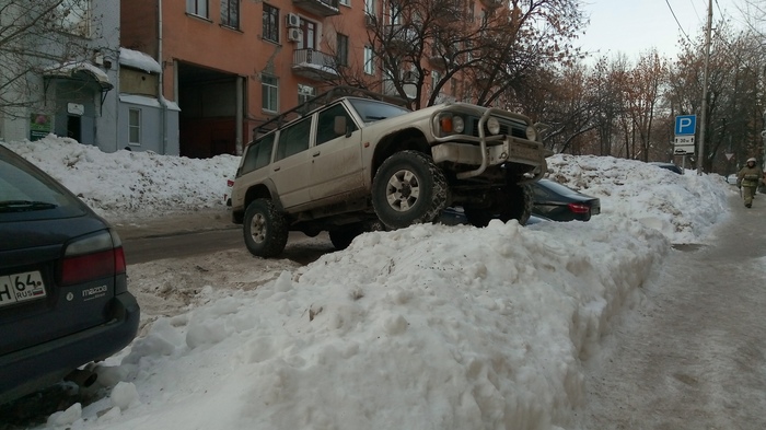 Makes love to the snowdrift of governor Radaev - Saratov, Radaev, Snowdrift, Winter, The governor