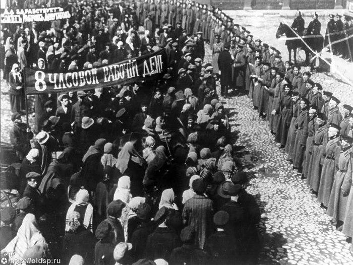 Something reminds me of it - Demonstration, Story, Saint Petersburg