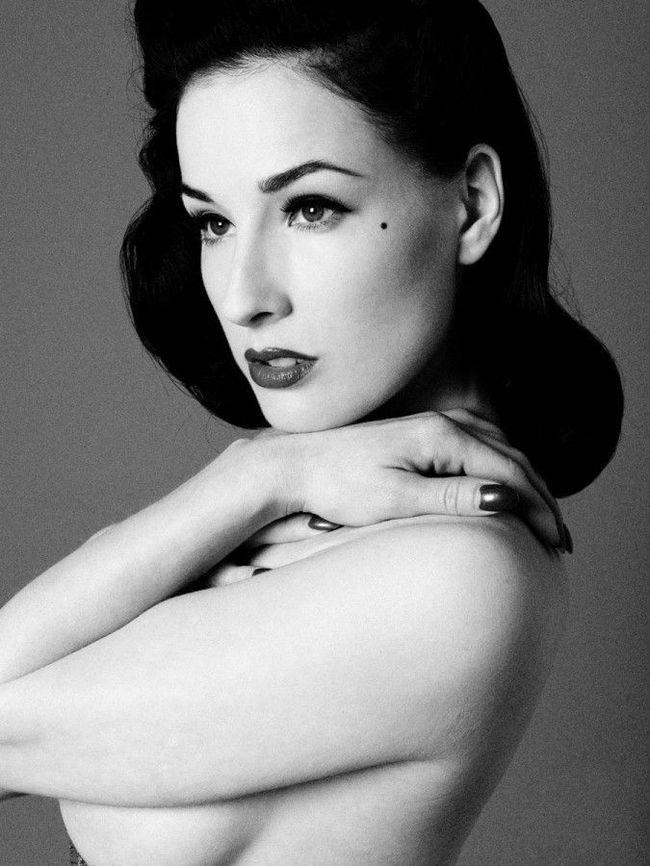 Dita Von Teese королева бурлеска - NSFW, Dita Von Teese, Бурлеск, Эротика, Красота, Брюнетка, Гифка, Картинки, Длиннопост