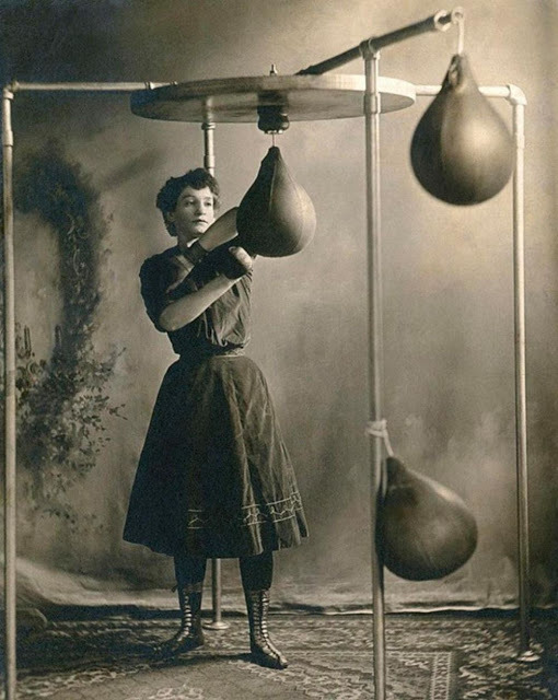 Women's boxing at the beginning of the last century is senseless and merciless. - Boxing, Women's boxing, Images, Vintage, Old photo, Longpost