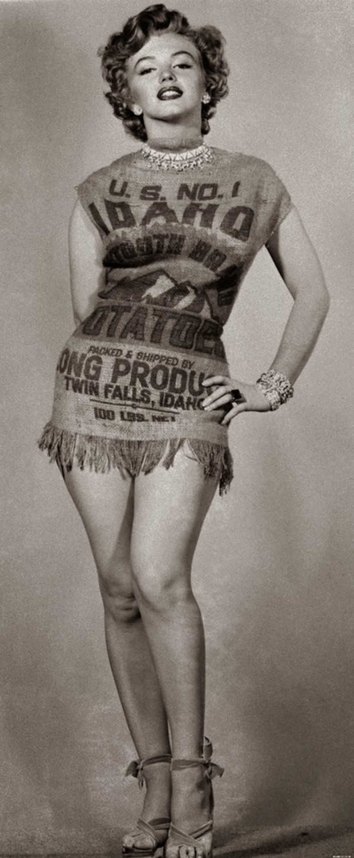 Marilyn Monroe in a potato sack - Movies, Fashion, Models, Longpost, Marilyn Monroe