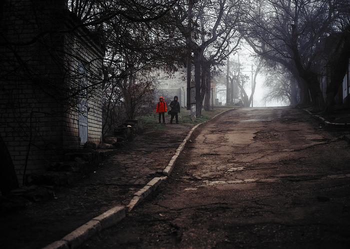 "В школу" (Керчь, ул. 23 Мая 1919 года)