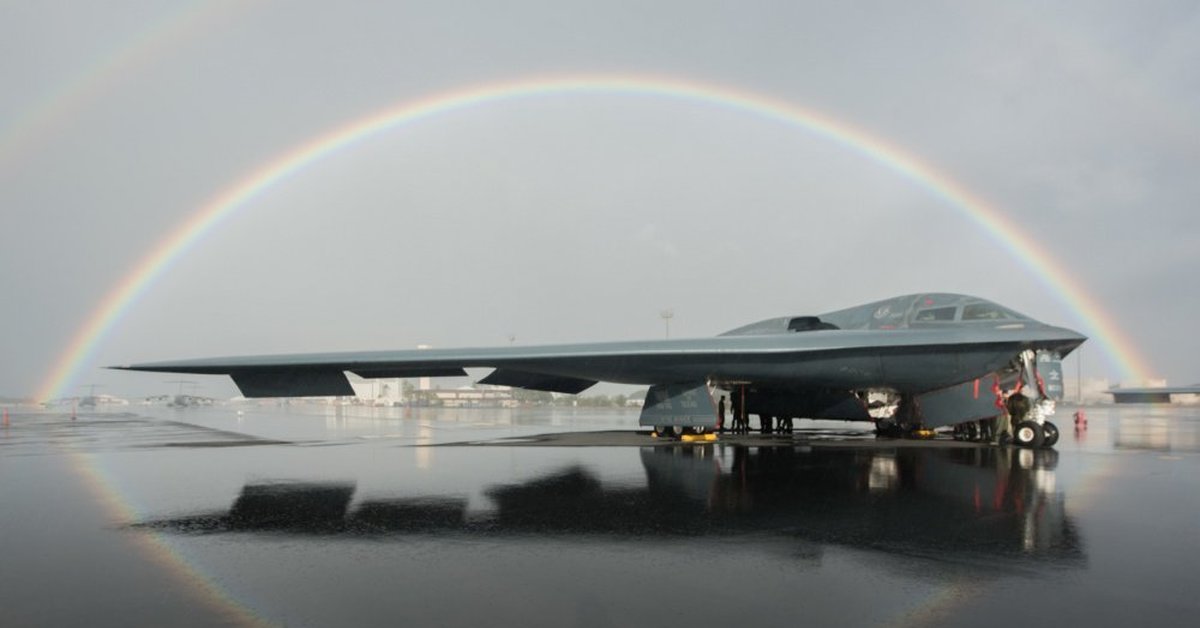 Xxi b. Стелс-бомбардировщик b-2. B-2 Spirit: стелс-бомбардировщик. Стратегический бомбардировщик b-21. Northrop Grumman b-21 Raider.