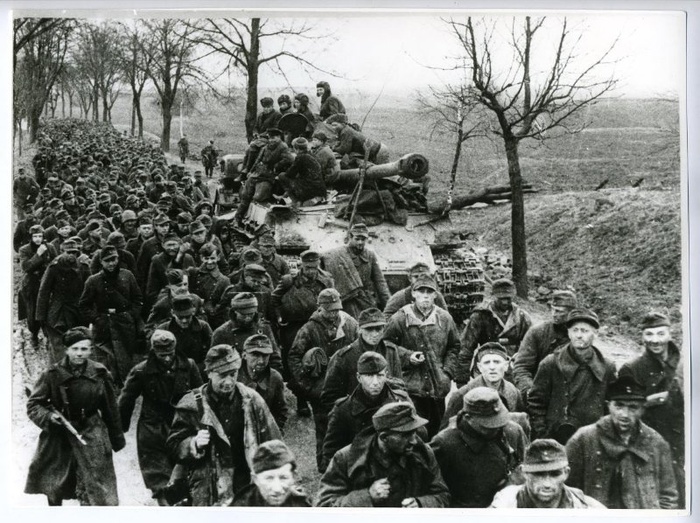    1941-1945  91   ,  ,   , 