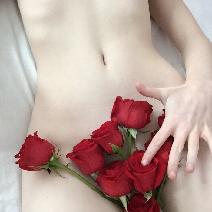 Roses and beautiful curves. - NSFW, the Rose, Hand, Figure, Waist, Navel