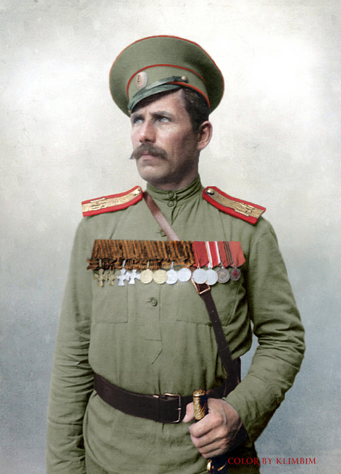 курица не птица прапорщик не офицер. 1551381438147348691. курица не птица прапорщик не офицер фото. курица не птица прапорщик не офицер-1551381438147348691. картинка курица не птица прапорщик не офицер. картинка 1551381438147348691. Первого января 1972 года в Советской армии был введён институт прапорщиков. Вскоре после этого события в среде военных появились афоризмы: «Прапорщик – новая шахматная фигура. Идёт куда хочет, берёт что хочет и сбить нельзя», а также «Курица не птица, баба не человек, прапорщик не офицер».