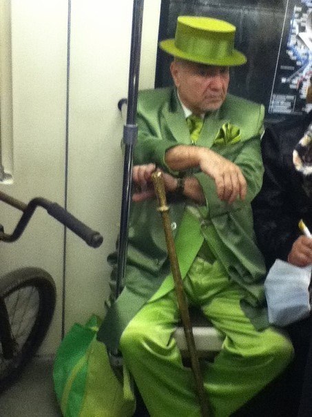 Mood color green - Metro, Moscow